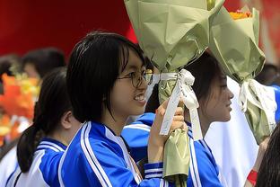 对阵曼联、阿森纳、布莱顿，西汉姆门将阿雷奥拉连续3场零封